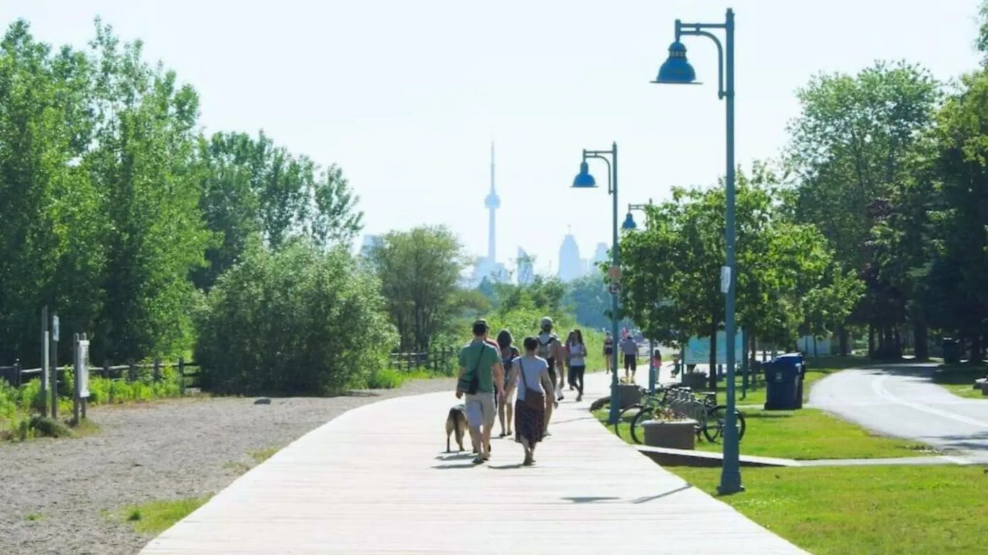 Lovely Leslieville, Exploring Nature In The City Toronto Vakantiehuis