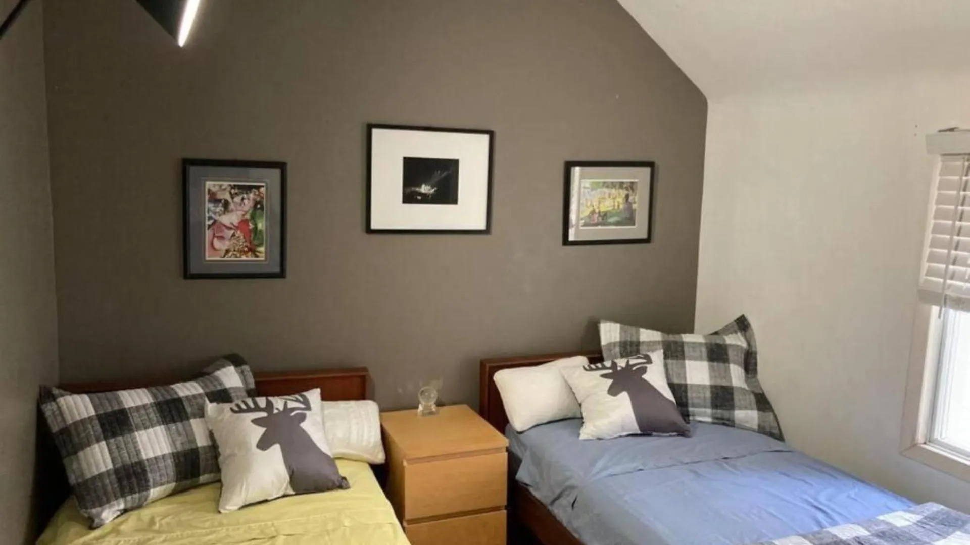 Lovely Leslieville, Exploring Nature In The City トロント 別荘